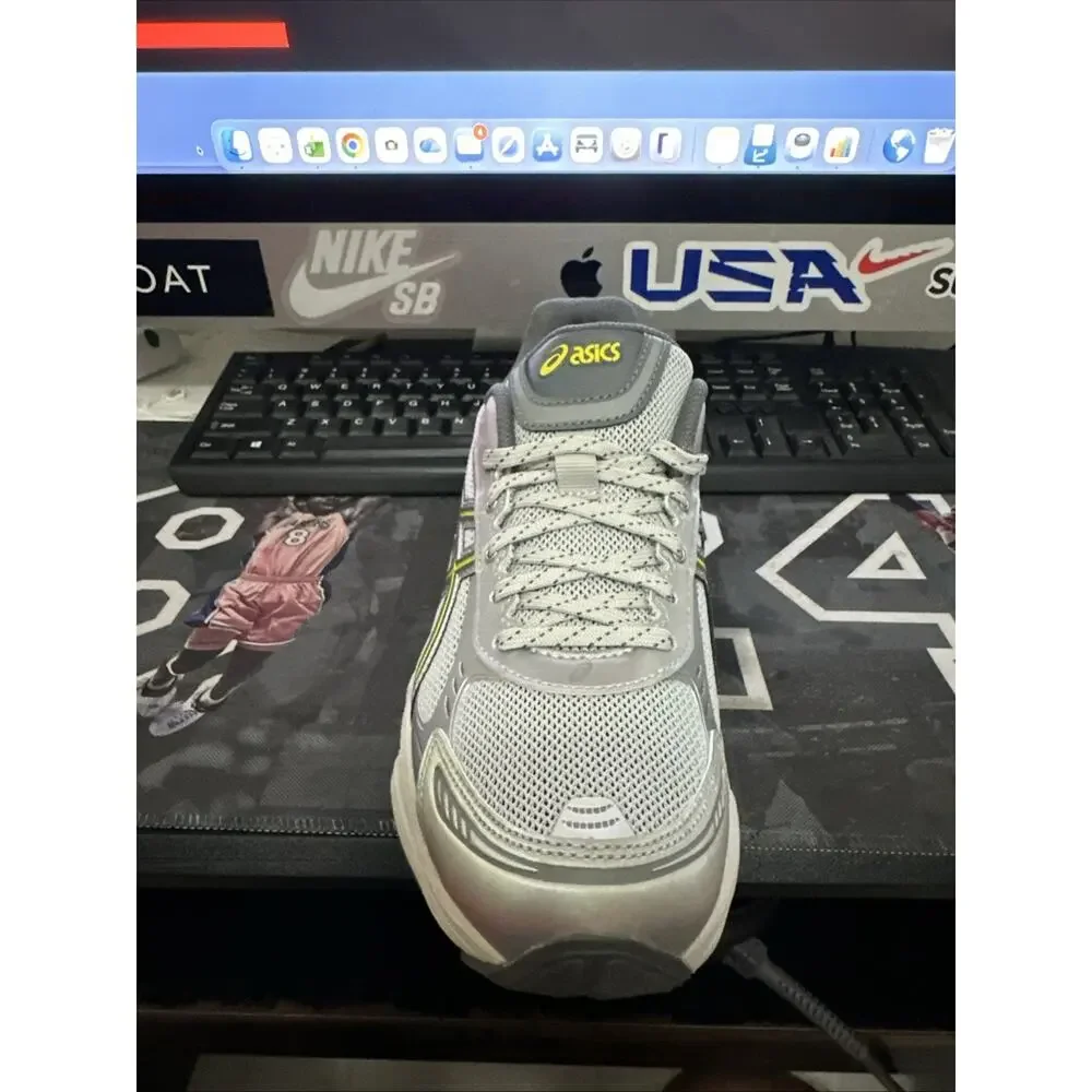 New Women's Size 8 Asics Gel-Kinetic Fluent Grey Running Shoes 1203A591-020